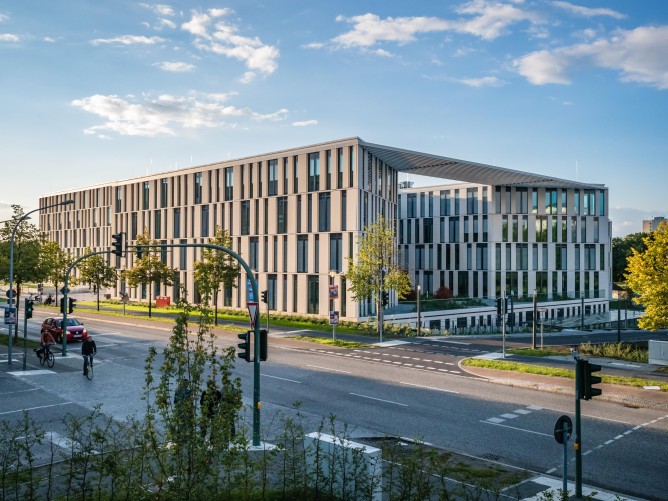 ILB-Gebäude von Südosten